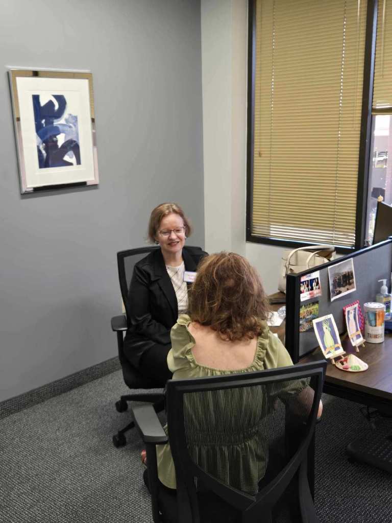 What a day! The 21st annual Valley Publicity Summit is now history. Dozens of media and public relations pros spent Saturday morning connecting and reconnecting, networking and engaging and knowing how and about what local media want to be pitched with story ideas. (And no phones or computers were necessary!) Many smiles and compliments highlighted the event, including that participants appreciated the value of meeting in person people they had been emailing for years! 
SPJ Phoenix thanks everyone who participated and once again made the Summit the greatest Saturday morning in Valley PR-media relations.
Special appreciation goes to Josh Weiss, Laura Slawny and their dedicated colleagues at 10 to 1 Public Relations for hosting us at their gorgeous Scottsdale  offices and atrium. See you in 2026!